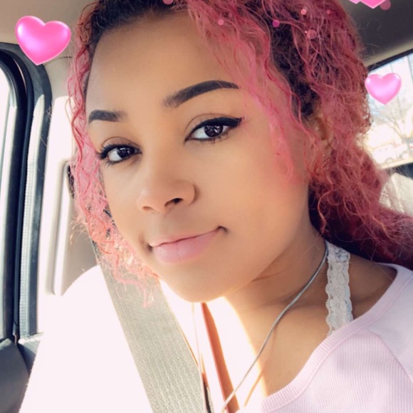 Meet your Posher, Bryar - Picture 3 of 3